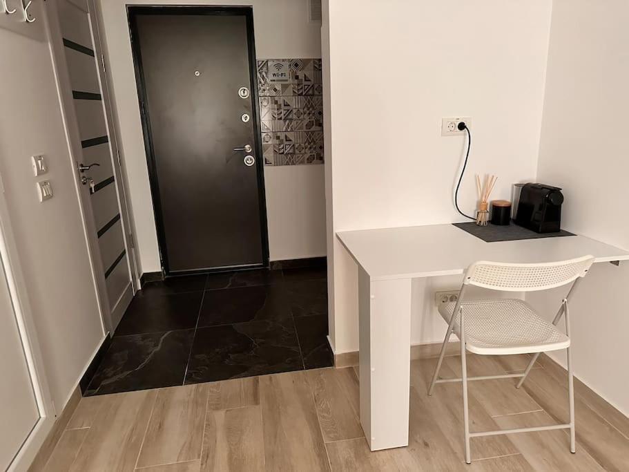 Luna Apartament Lägenhet Timişoara Exteriör bild